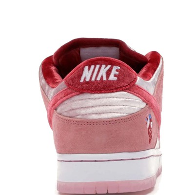 Nike SB Dunk Low Pro Strangelove Sneakers - Farfetch